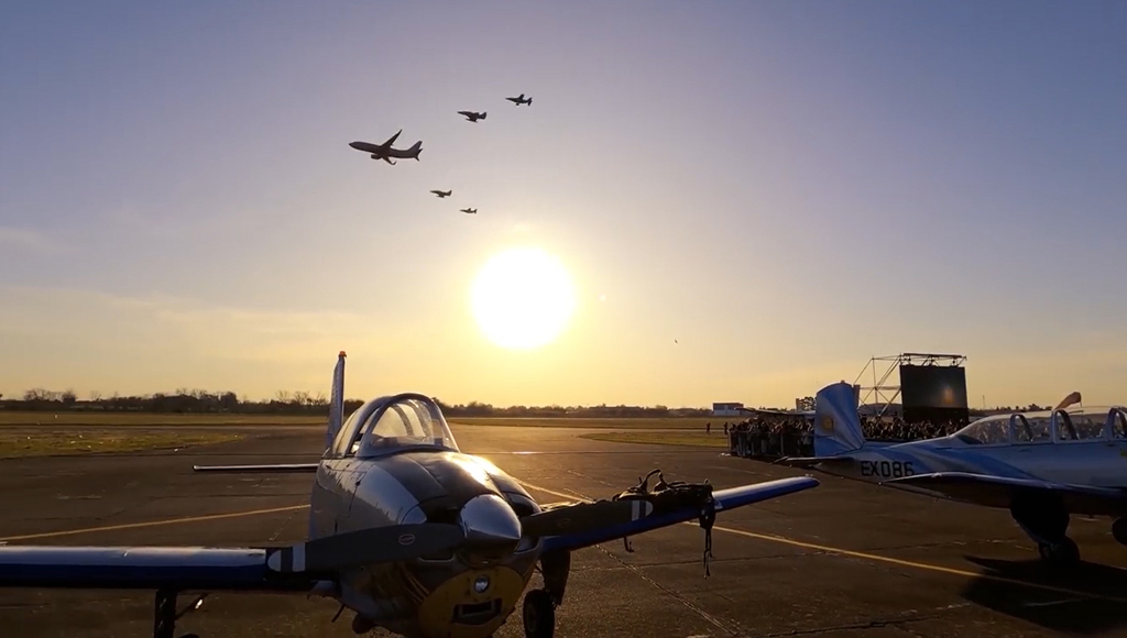 imagen Avion A4 en tierra